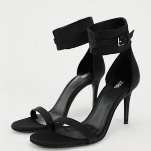 ZARA BUCKLED HIGH HEELED SANDALS